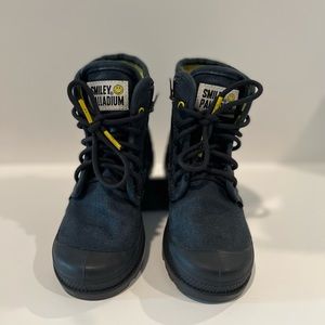 Palladium smiley kids shoes size 12